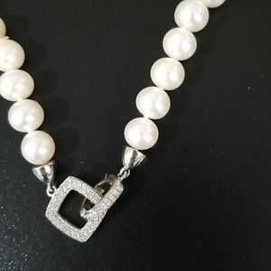 Pearl Necklace with Diamond Clasp